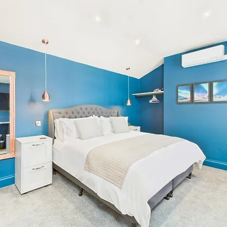 Host & - Bellevue Luxe *