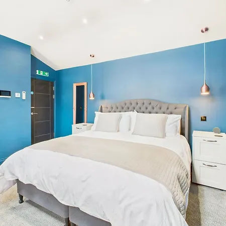 Host & - Bellevue Luxe Redcar