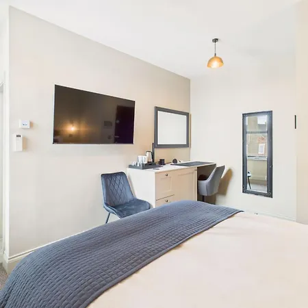 Host & - Bellevue Luxe * Redcar