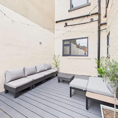 Host & - Bellevue Luxe * Redcar