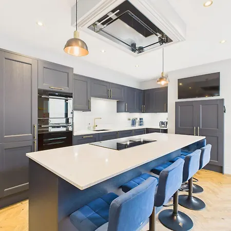 Daire Host & - Bellevue Luxe