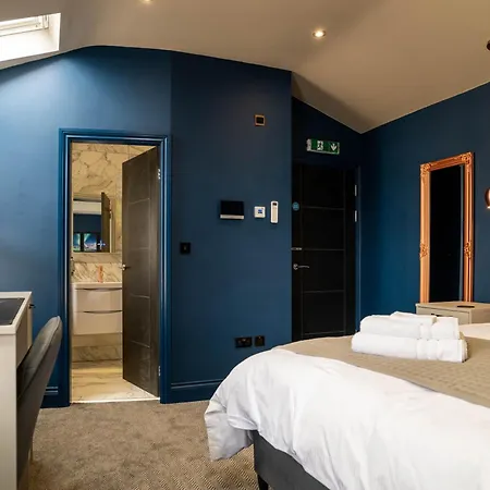 Bellevue Luxe - *