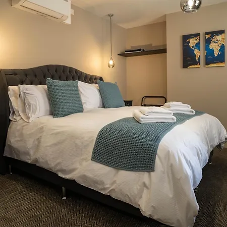 Bellevue Luxe - *